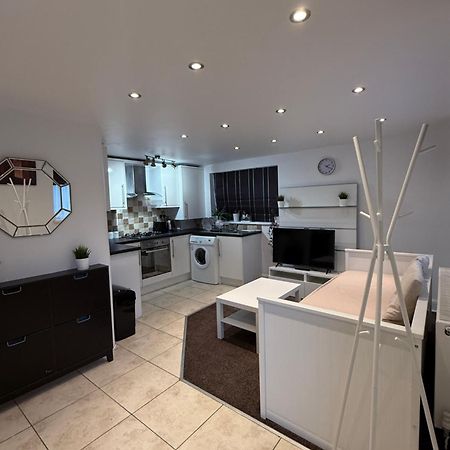 Cosy Guest Suite, West London Hounslow Exterior foto